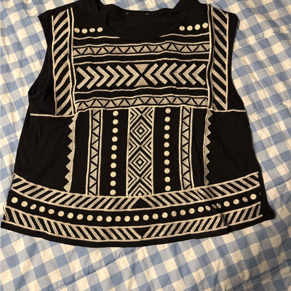 Black and White Geometric Patterned Women's Top